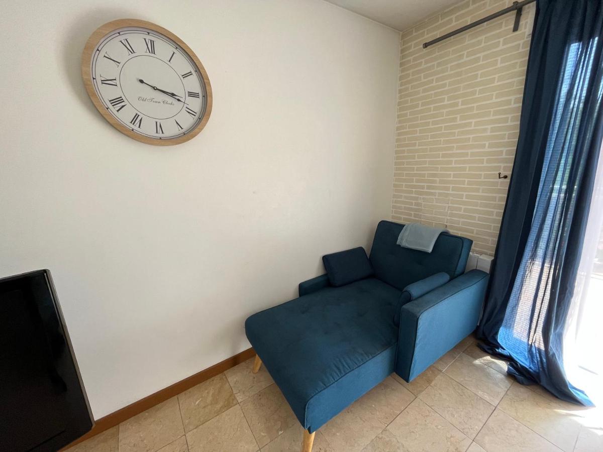 Le Nonneville Aulnay-sous-Bois Esterno foto